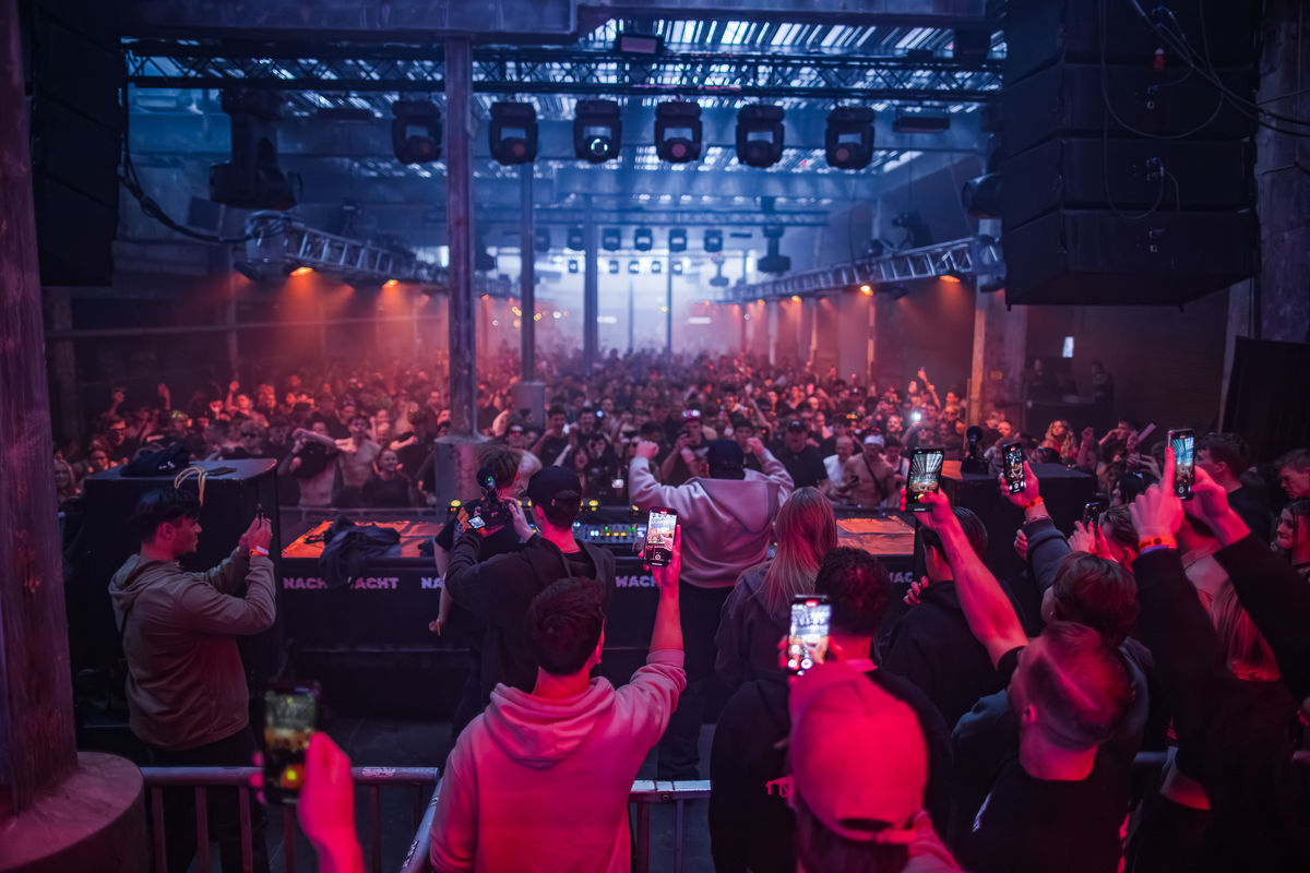 Loading... just a sec